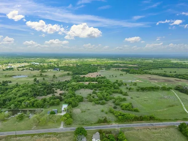 $850,000 | 4788 Fm 513 Street South, Lone Oak, TX 75453