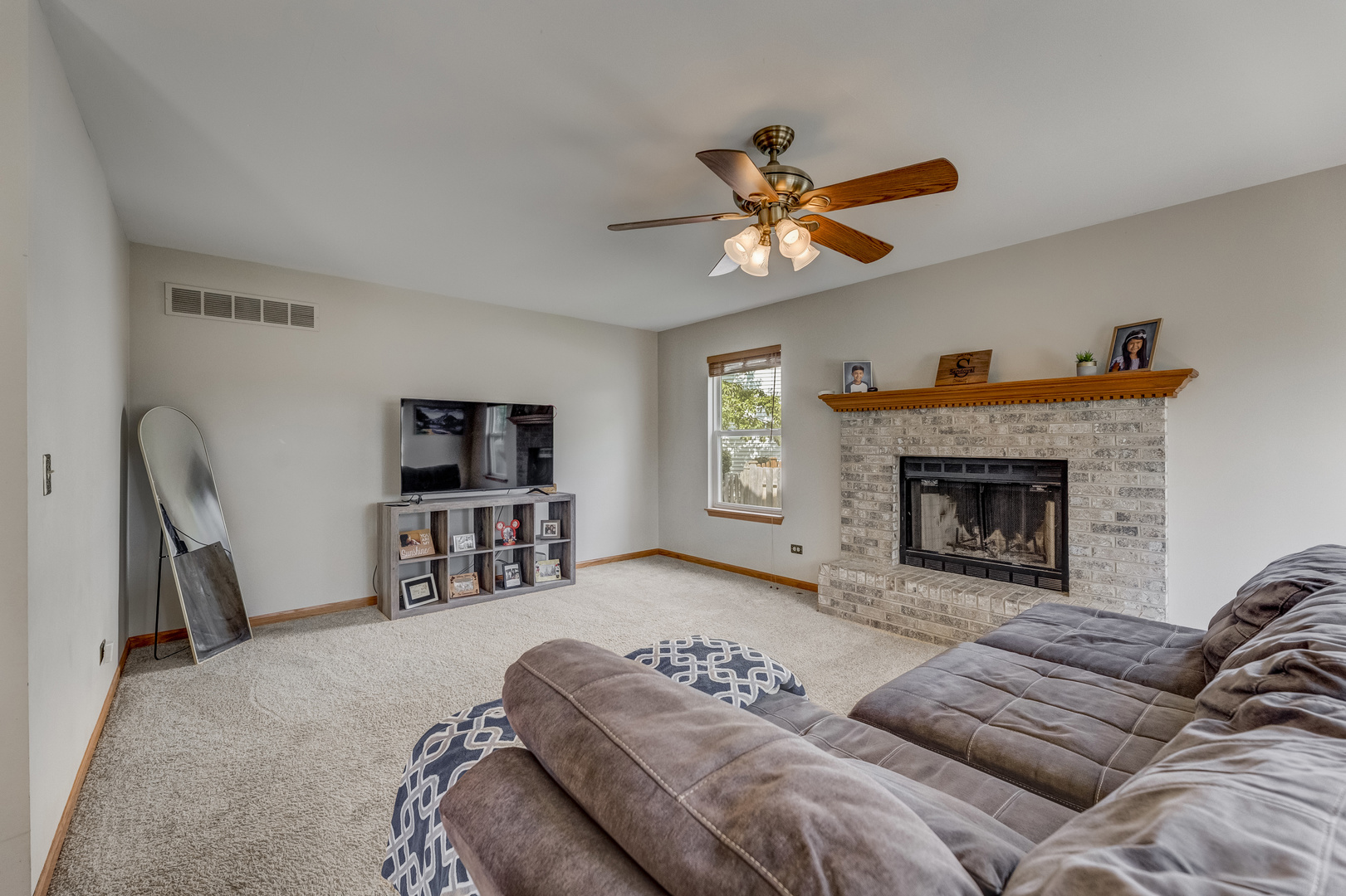 195 Morgan Court Romeoville, IL 60446 - Photo 8 of 26 Gallery Image 8