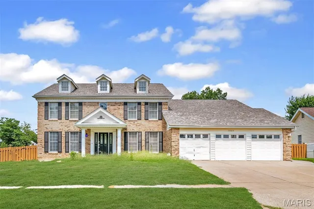 $369,800 | 15509 Debridge Way, Florissant, MO 63034
