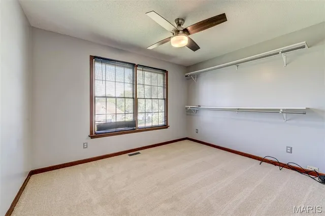 $369,500 | 15509 Debridge Way, Florissant, MO 63034