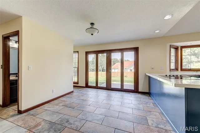 $369,500 | 15509 Debridge Way, Florissant, MO 63034