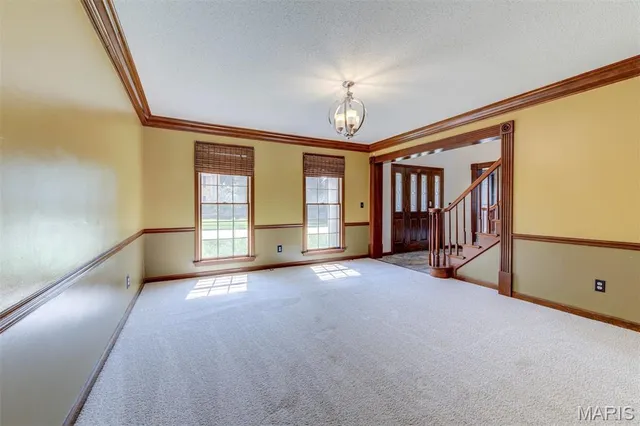 $369,500 | 15509 Debridge Way, Florissant, MO 63034