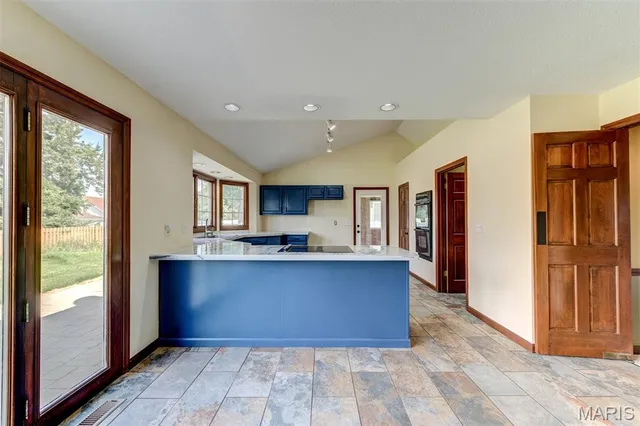 $369,500 | 15509 Debridge Way, Florissant, MO 63034