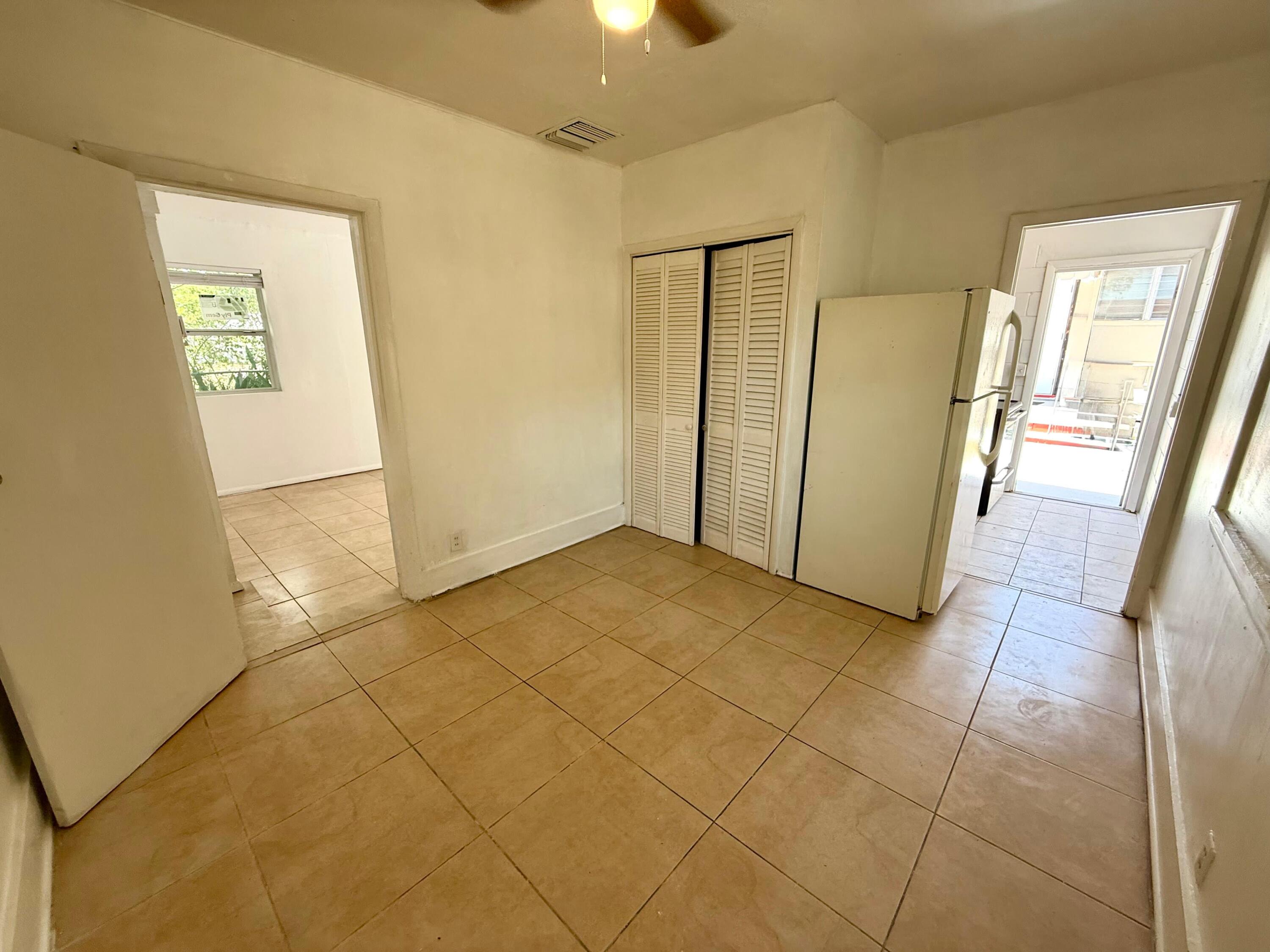 926 33rd Street, Unit BACK West Palm Beach, FL 33407 - Photo 2 of 7
