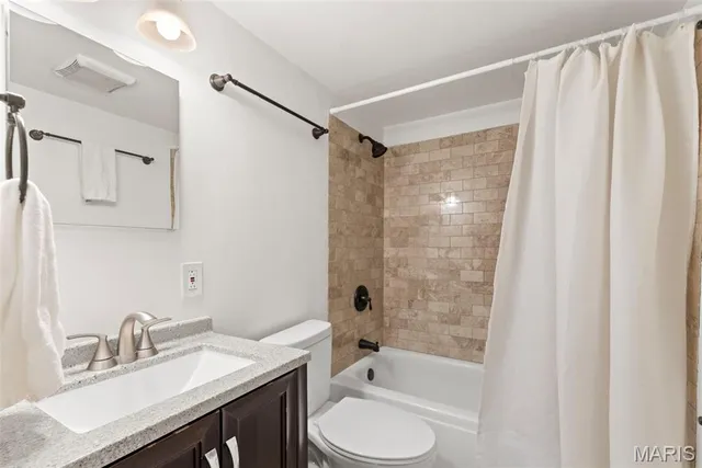 $82,500 | 2804 Blackforest Drive, Unit A, St. Louis, MO 63129