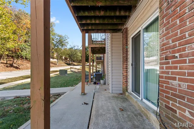$82,500 | 2804 Blackforest Drive, Unit A, St. Louis, MO 63129