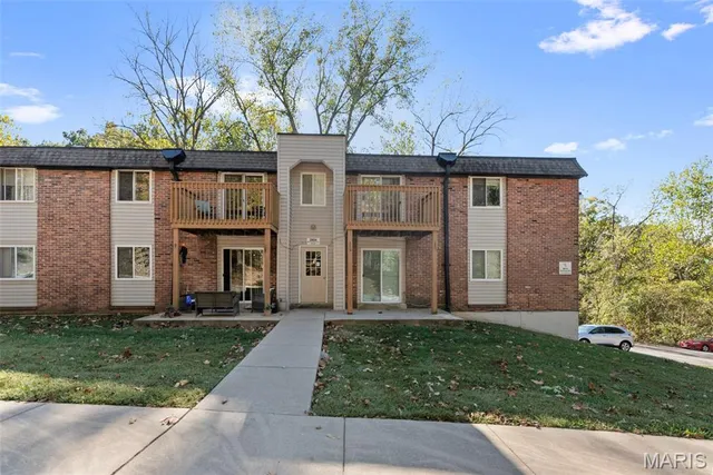 $82,500 | 2804 Blackforest Drive, Unit A, St. Louis, MO 63129