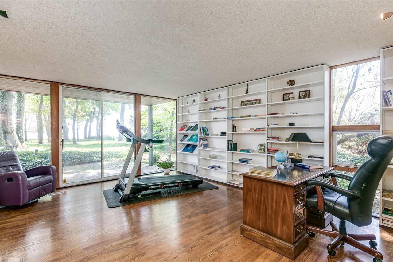 735 Lake Shore Road Grosse Pointe, MI 48236 - Photo 24 of 98 31344112-23.JPG