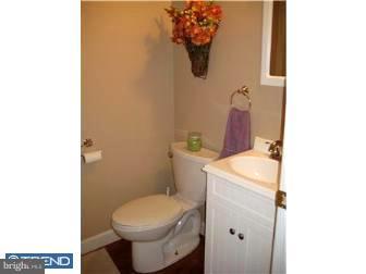 127 Rutledge Avenue Rutledge, PA 19070 - Photo 8 of 12 Bathroom