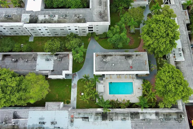 a small white building with a outdoor space