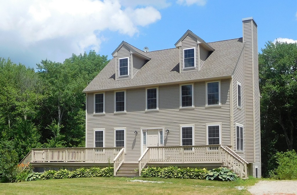 208 Federal Hill Road Oxford, MA 01540 - Photo 1 of 19 Gallery Image 1