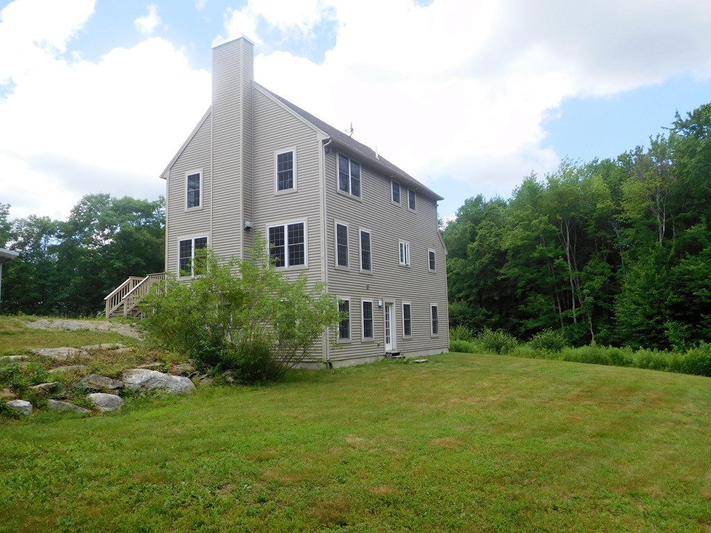 208 Federal Hill Road Oxford, MA 01540 - Photo 2 of 19 Gallery Image 2
