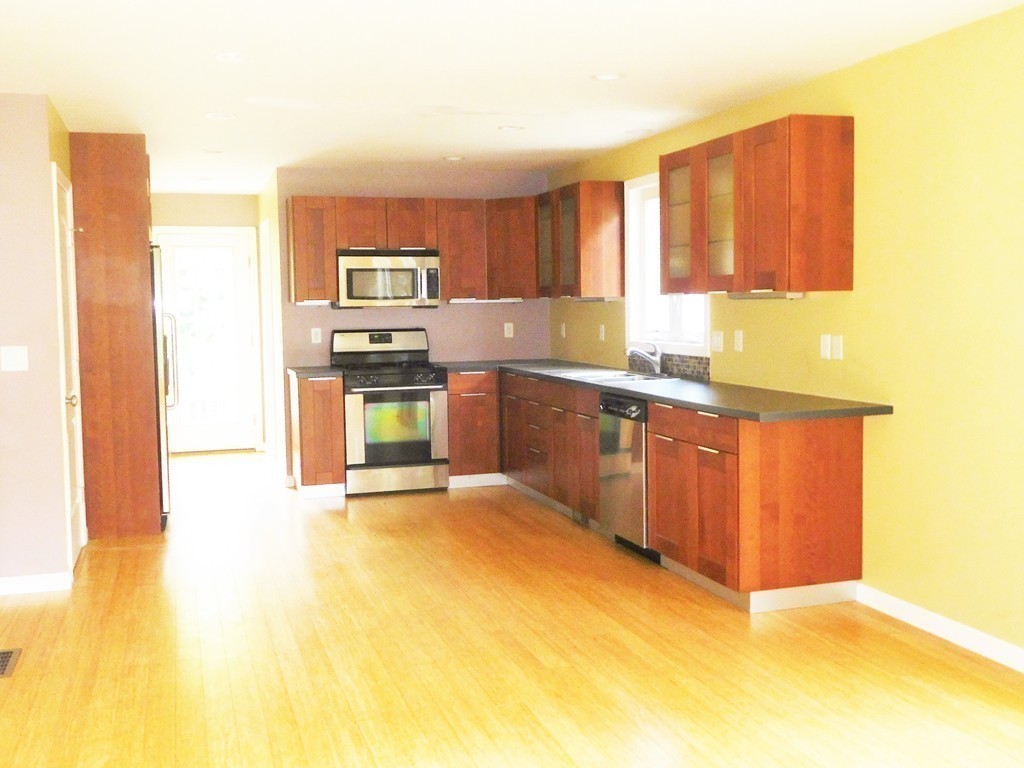 208 Federal Hill Road Oxford, MA 01540 - Photo 9 of 19 Gallery Image 9
