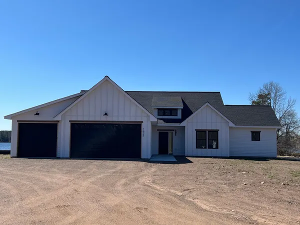 $899,900 | 1625 Lake Avenue, Luck, WI 54853