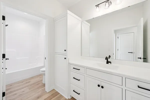 $899,900 | 1625 Lake Avenue, Luck, WI 54853