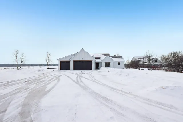 $899,900 | 1625 Lake Avenue, Luck, WI 54853