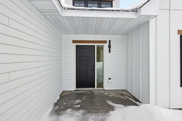 $899,900 | 1625 Lake Avenue, Luck, WI 54853