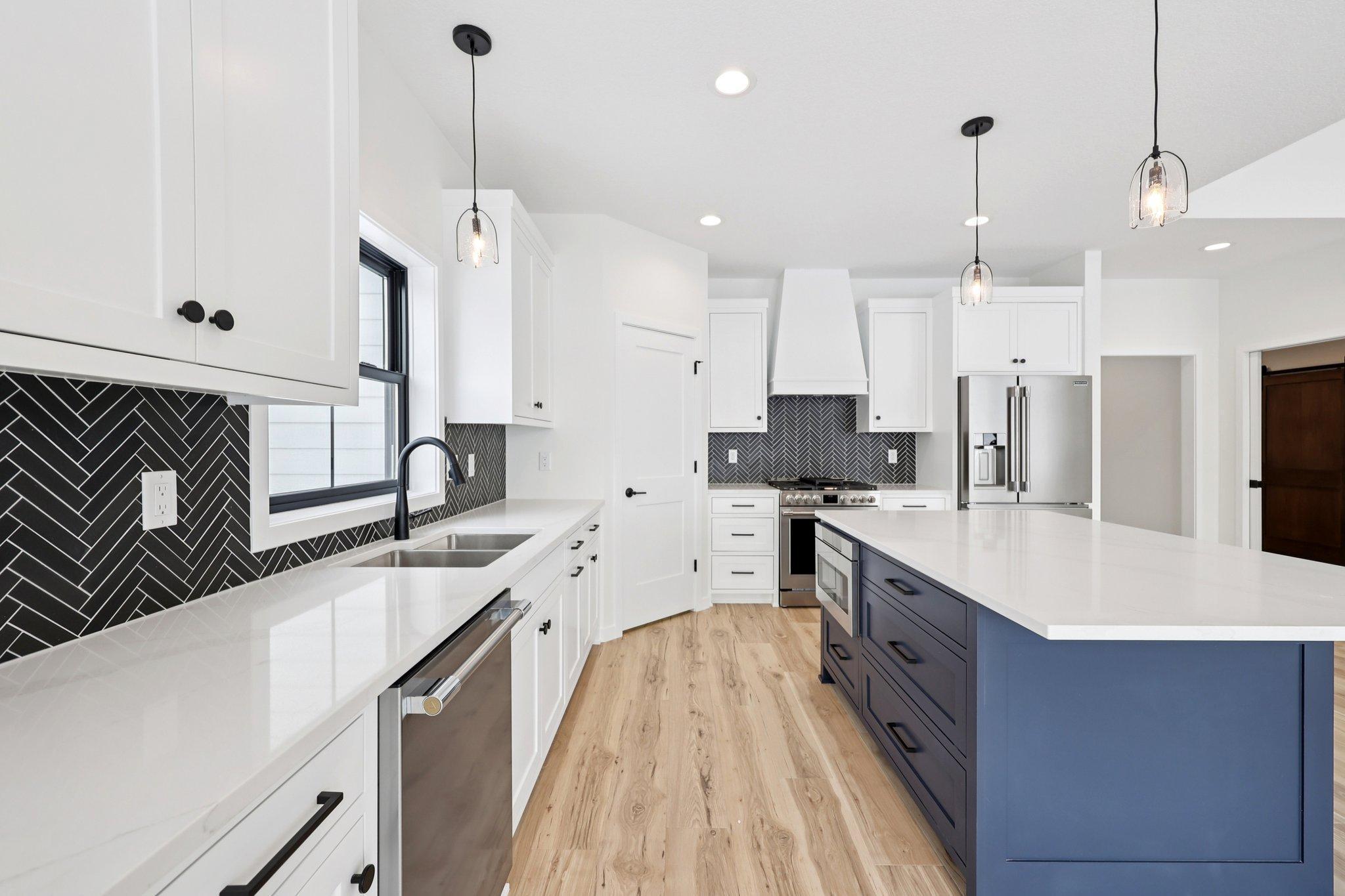 1625 Lake Avenue Luck, WI 54853 - Photo 6 of 39