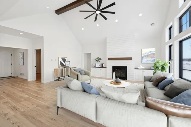 $899,900 | 1625 Lake Avenue, Luck, WI 54853