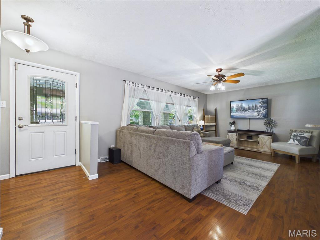 38 Cardinal Lane Highland, IL 62249 - Photo 14 of 50