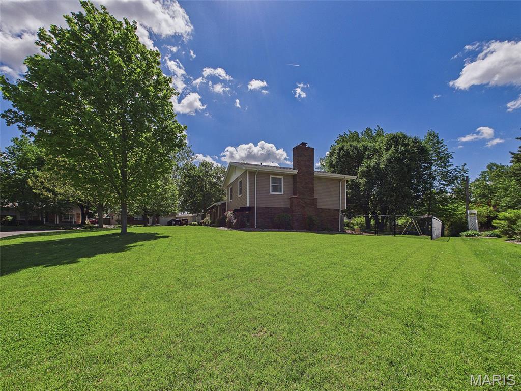 38 Cardinal Lane Highland, IL 62249 - Photo 6 of 50