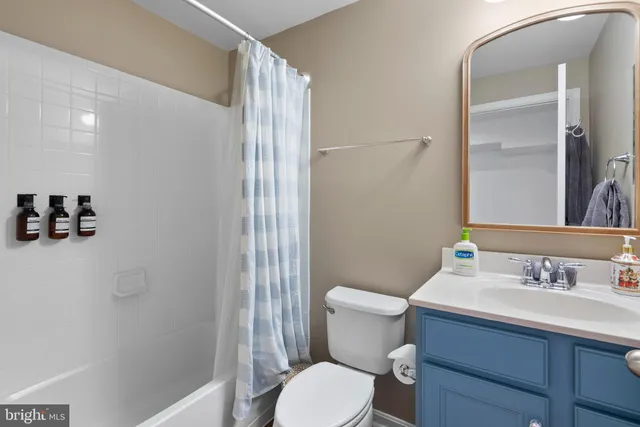 $3,800 | 35507 St James Drive, Round Hill, VA 20141