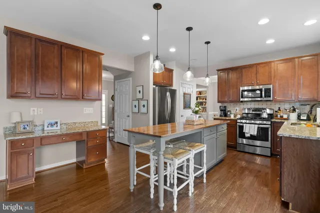 $3,800 | 35507 St James Drive, Round Hill, VA 20141