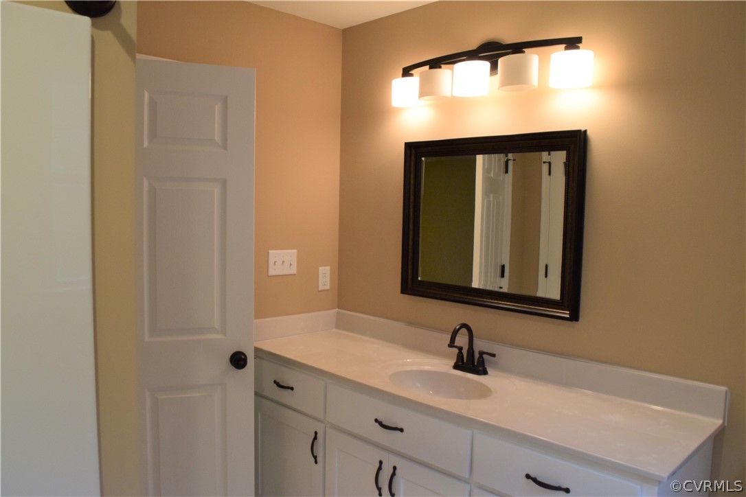 2825 Nivram Road Petersburg, VA 23805 - Photo 17 of 20 Primary Bathroom