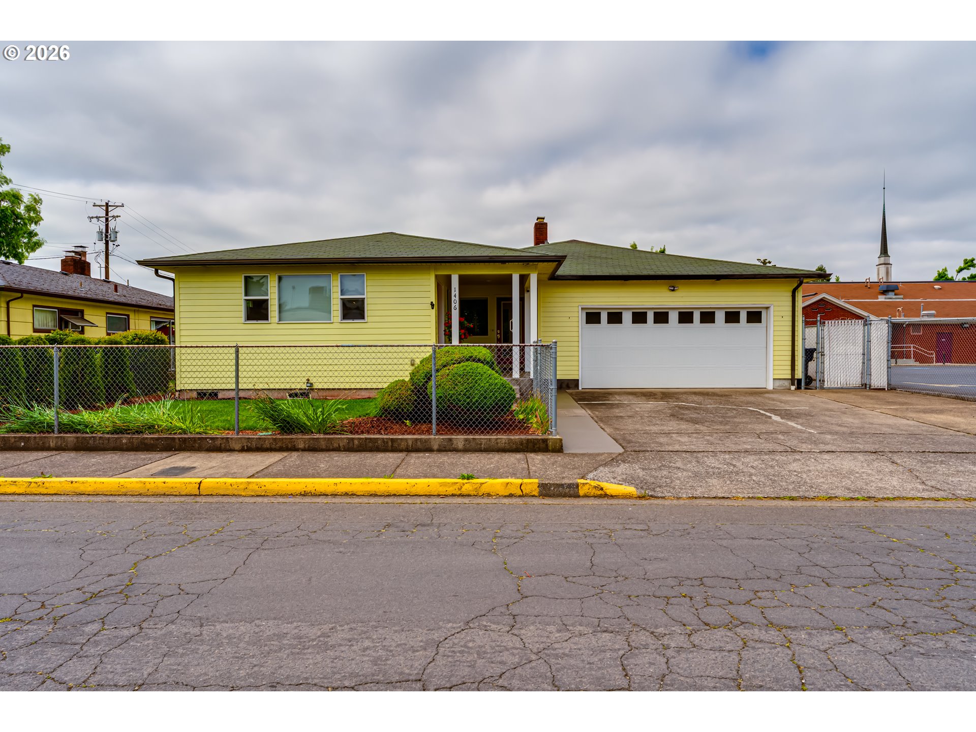 1406 Carter Lane Springfield, OR 97477 - Photo 2 of 43