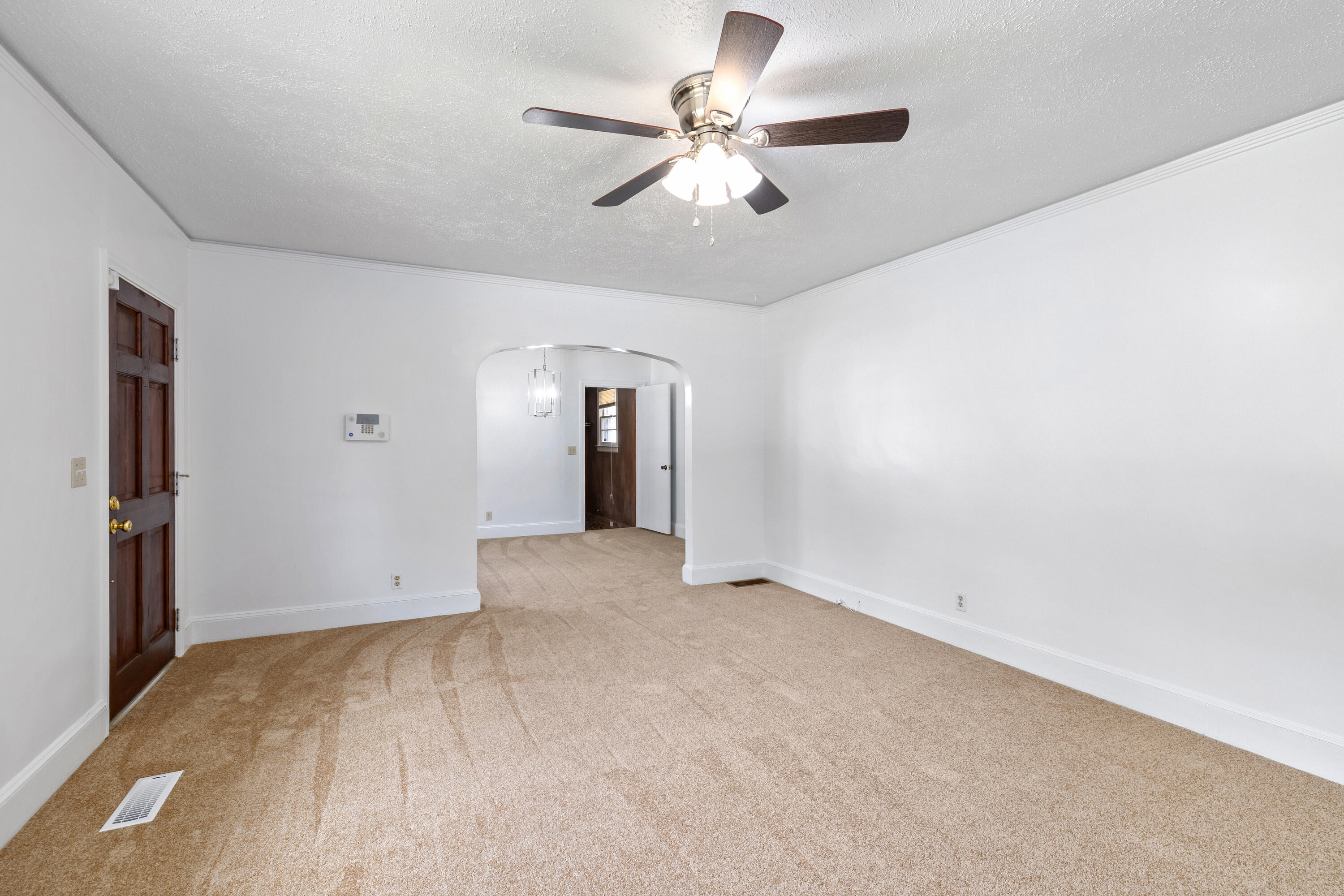 526 Mattison Avenue Sumter, SC 29150 - Photo 4 of 32