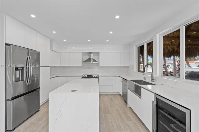 $1,219,900 | 201 Southeast 12th Street, Pompano Beach, FL 33060