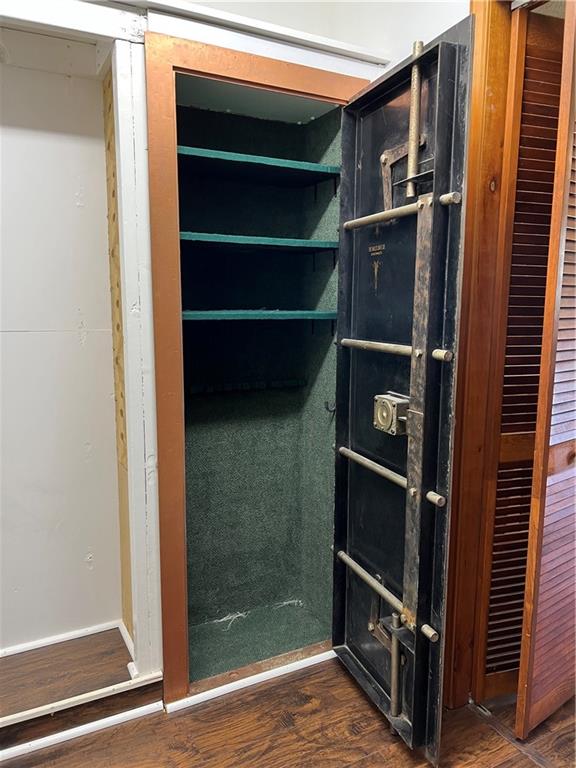 915 Quebec Road Farmington, PA 15437 - Photo 30 of 41 a view of walk in closet