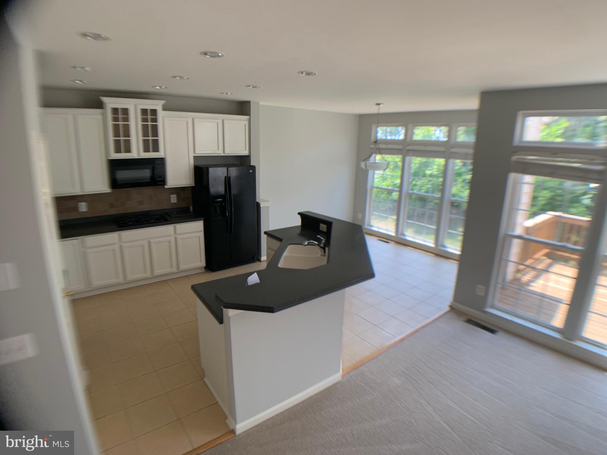 43397 Allisons Ridge Terrace Ashburn, VA 20148 - Photo 7 of 42 View of kitchen, breakfast room and island