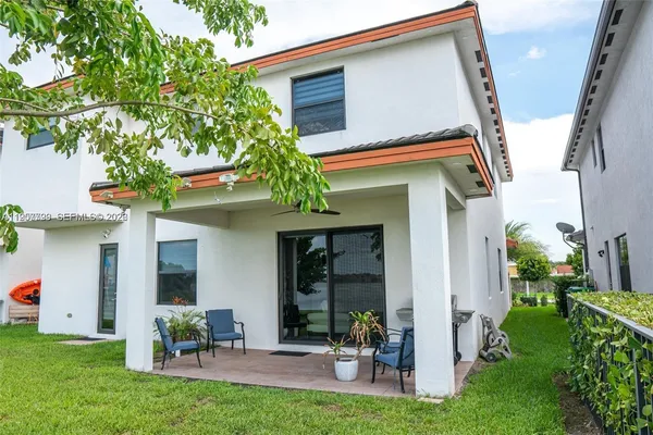 $6,100 | 8981 Northwest 154th Terrace, Unit 8981, Miami Lakes, FL 33018