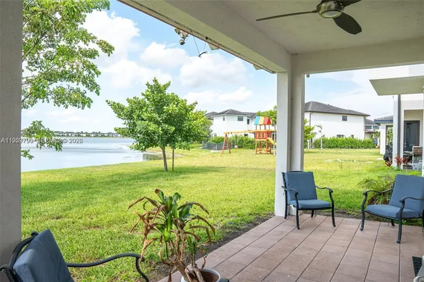 $6,100 | 8981 Northwest 154th Terrace, Unit 8981, Miami Lakes, FL 33018