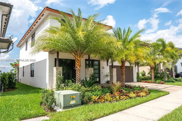 $6,100 | 8981 Northwest 154th Terrace, Unit 8981, Miami Lakes, FL 33018