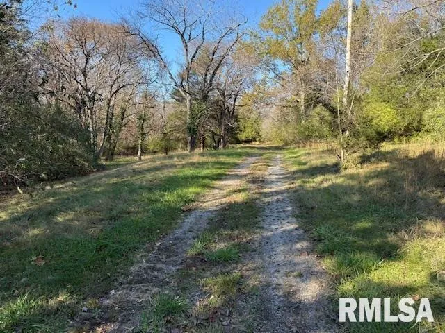 $159,900 | 40 Crockett Road, Carbondale, IL 62901