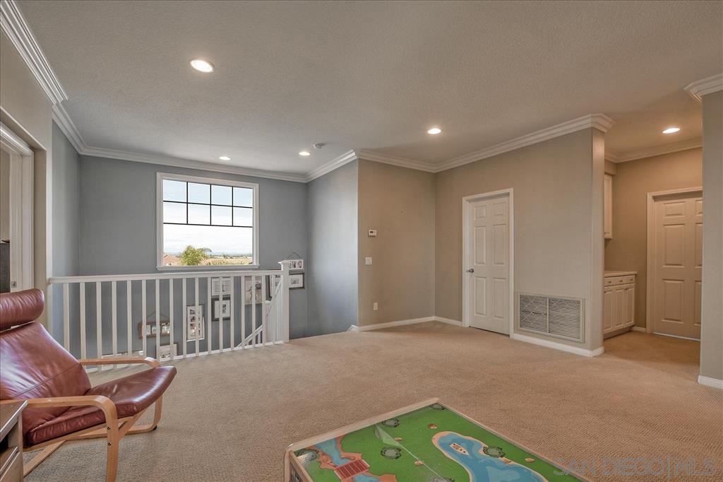 1540 Weatherly Road Carlsbad, CA 92011 - Photo 15 of 25