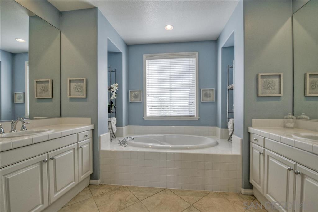 1540 Weatherly Road Carlsbad, CA 92011 - Photo 18 of 25