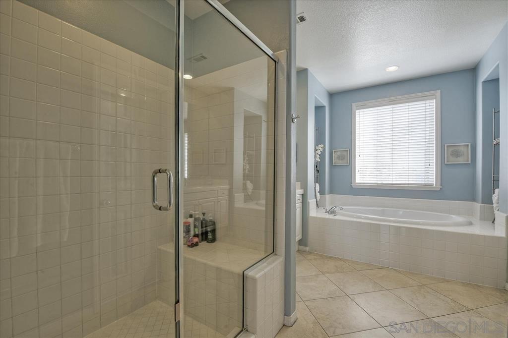 1540 Weatherly Road Carlsbad, CA 92011 - Photo 19 of 25