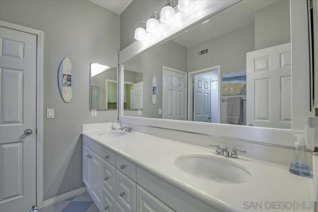 1540 Weatherly Road Carlsbad, CA 92011 - Photo 21 of 25