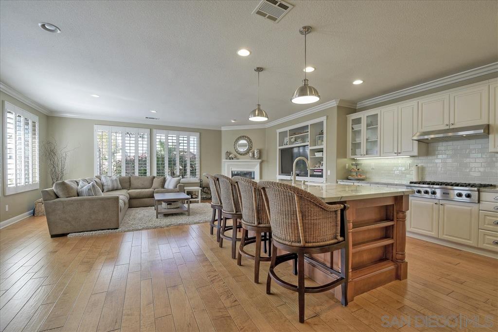 1540 Weatherly Road Carlsbad, CA 92011 - Photo 10 of 25