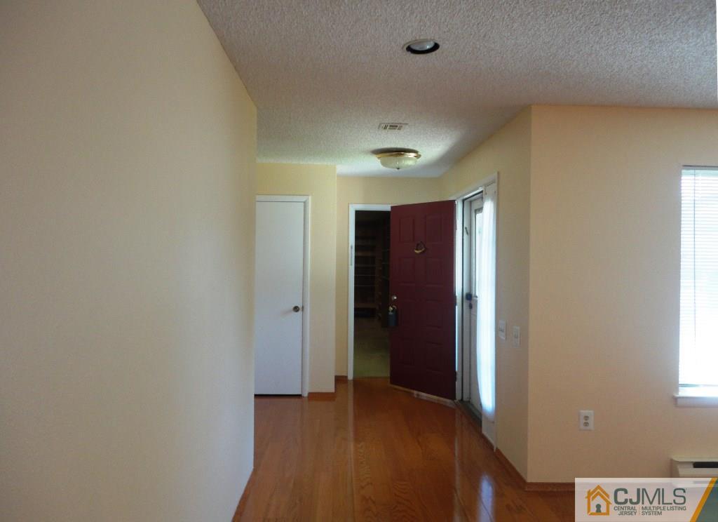 804 B Pompton Road Monroe Township, NJ 08831 - Photo 4 of 18 Gallery Image 4