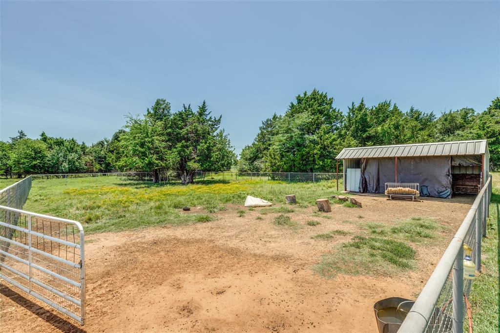 76 Spout Springs Road Pottsboro, TX 75076 - Photo 35 of 36 Gallery Image 35