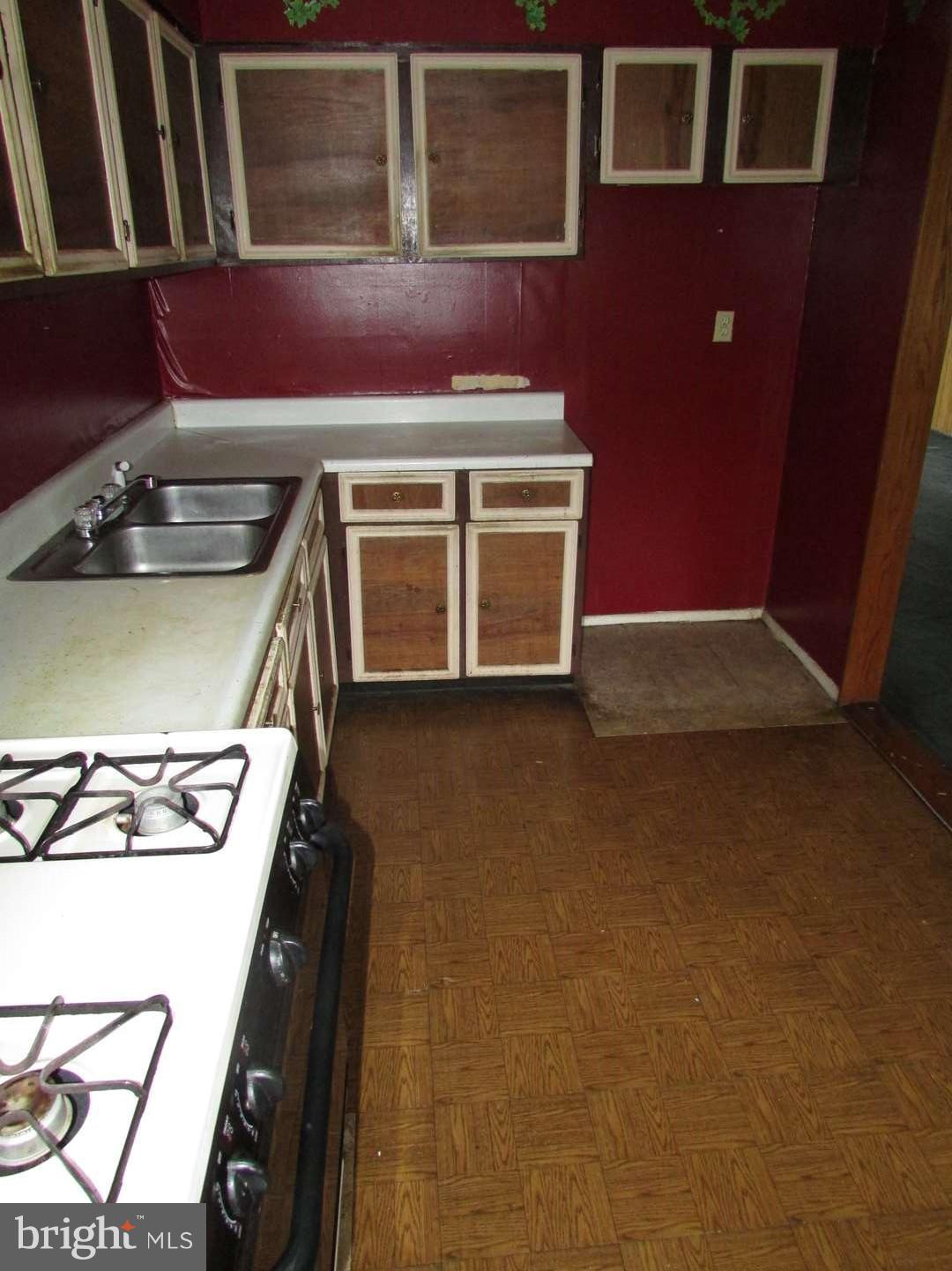 706 Seawall Road Essex, MD 21221 - Photo 14 of 30 Kitchen
