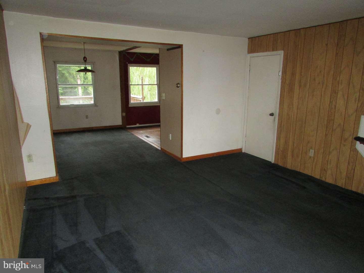 706 Seawall Road Essex, MD 21221 - Photo 6 of 30 Living Room / Dining Room Combo
