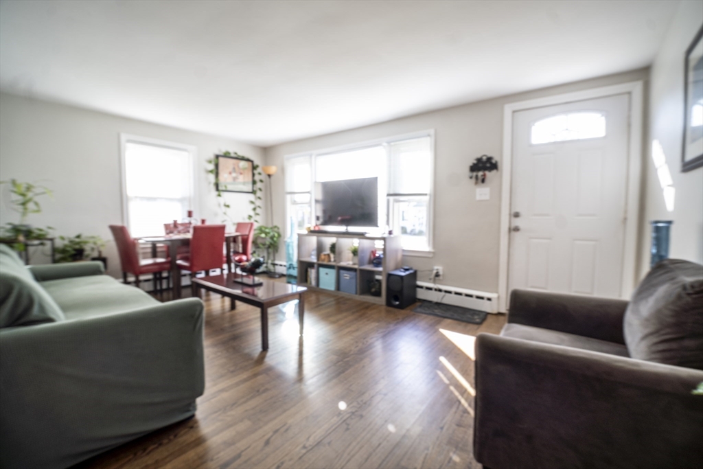 85 Farnsworth Street Springfield, MA 01107 - Photo 5 of 15