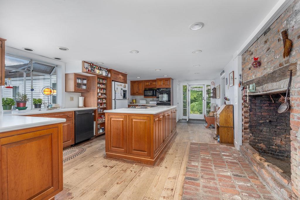 362 North River Road Epping, NH 03042 - Photo 3 of 36