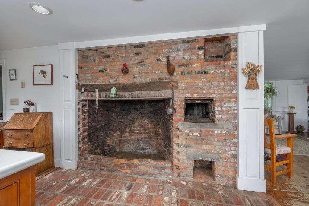 362 North River Road Epping, NH 03042 - Photo 5 of 36