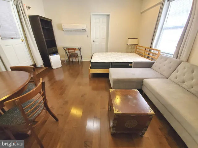 $1,750 | 600 South Washington Street, Alexandria, VA 22314